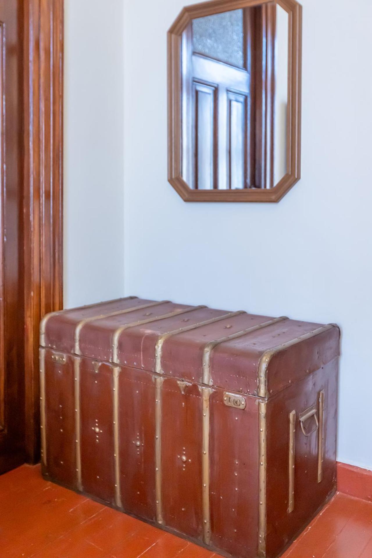 Era Of Elegance: 1928 Classic Dwelling Tripoli Bagian luar foto