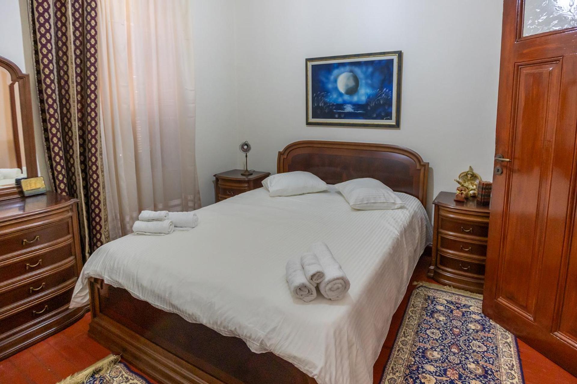 Era Of Elegance: 1928 Classic Dwelling Tripoli Bagian luar foto